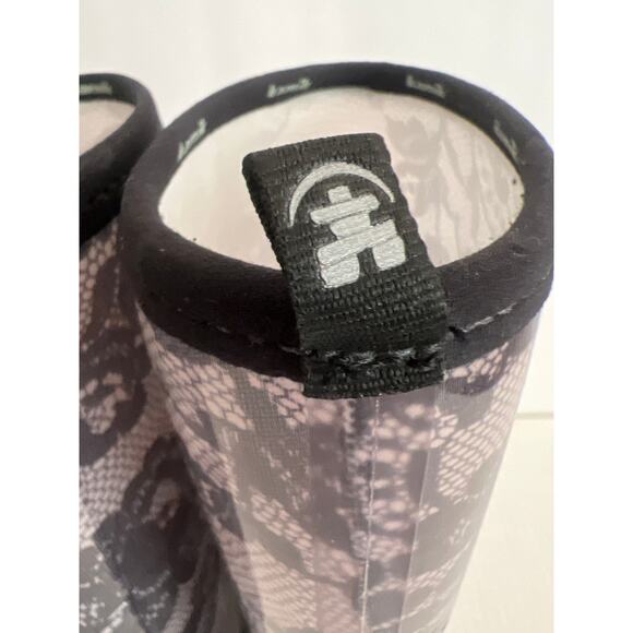 Kamik Tall Rubber Rain Boots Wellies Black Lace Print Womens Size 8 - Picture 5 of 11